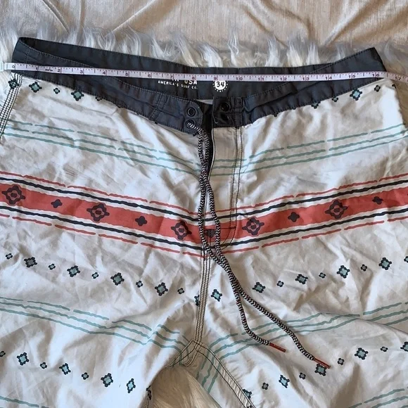KATIN BOARD SHORTS TRIBAL HAWAIIAN PRINT SIZE 34